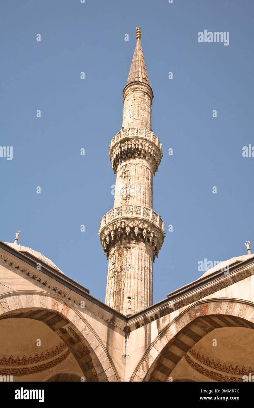 Minarett, Sultanahmet-Moschee, auch bekannt als die blaue Moschee und Sultan Ahmed Mosque, Istanbul, Türkei Stockfoto