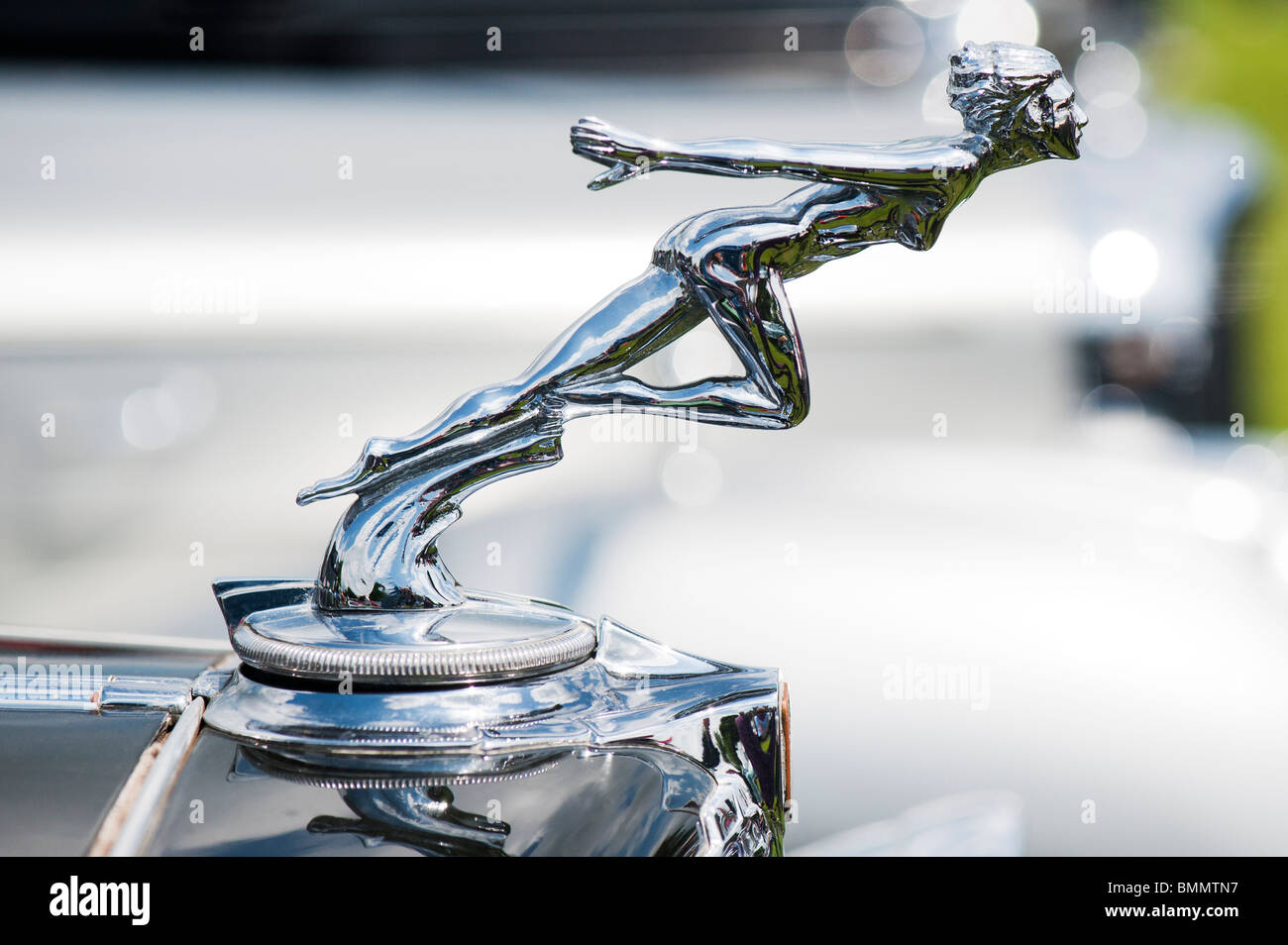 Chrom Frau Kühlerfigur auf einem klassischen Vintage American Nash Auto. Großbritannien Stockfoto