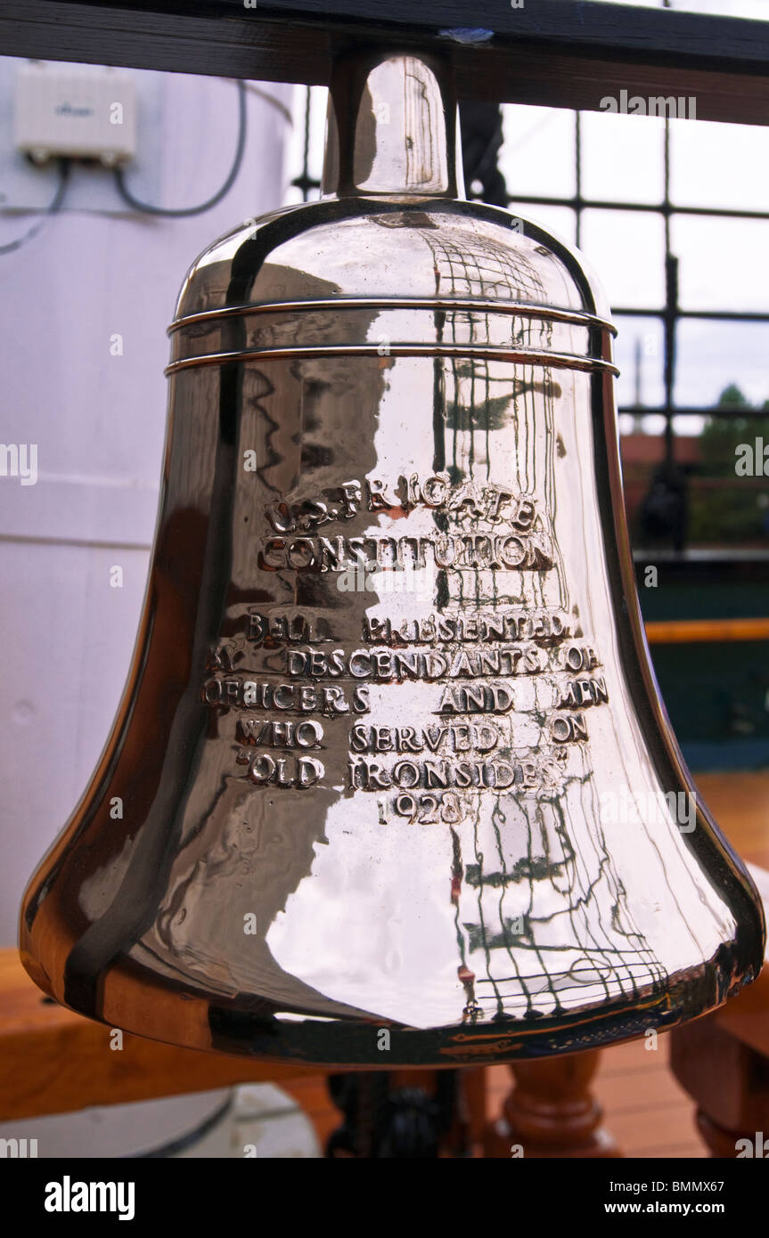 USS Constitution Schiffe Glocke auf dem Freedom Trail, Charlestown Navy Yard, Boston, Massachusetts Stockfoto