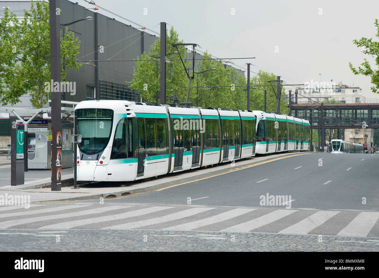 Paris, Straßenbahn T2 Stockfoto
