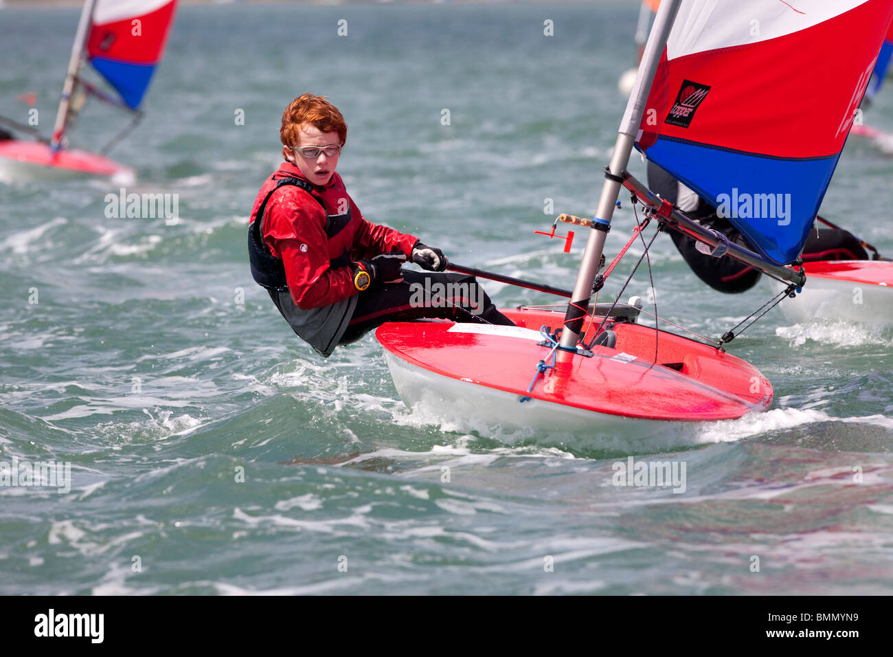 Topper Dinghy racing in Chichester Harbour, Großbritannien Stockfoto