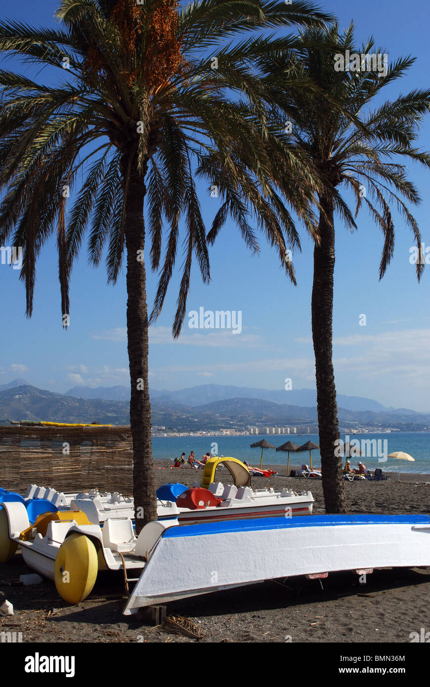 Blick auf den Strand, Torre del Mar, Costa Del Sol, Provinz Malaga, Andalusien, Südspanien, Westeuropa. Stockfoto