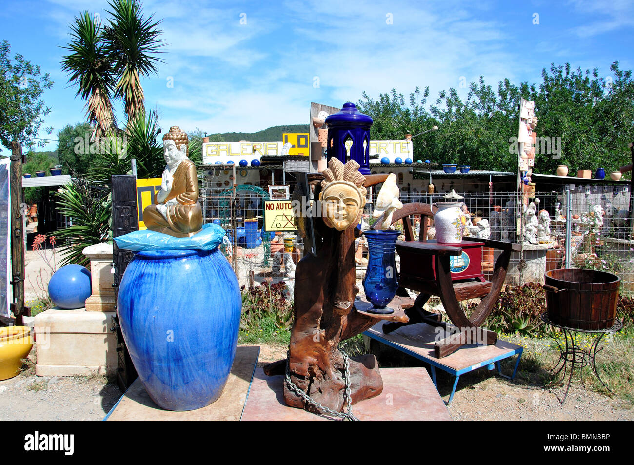 Am Straßenrand Keramik Galerie, Santa Eularia des Riu, Ibiza, Balearen, Spanien Stockfoto