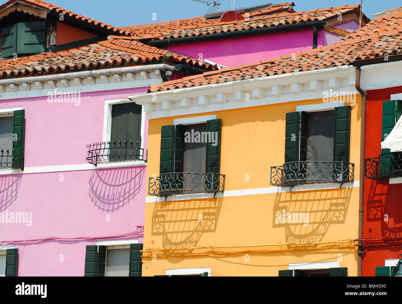 Bunte Häuser auf Burano, Italien Stockfoto