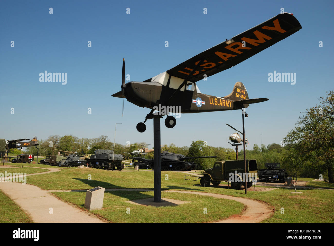 Eine Cessna l-19 (O-1A) "Bird Dog" Licht auf dem Display an der 45. Infanterie-Division-Museum, Oklahoma City, Oklah Beobachtung Flugzeug Stockfoto