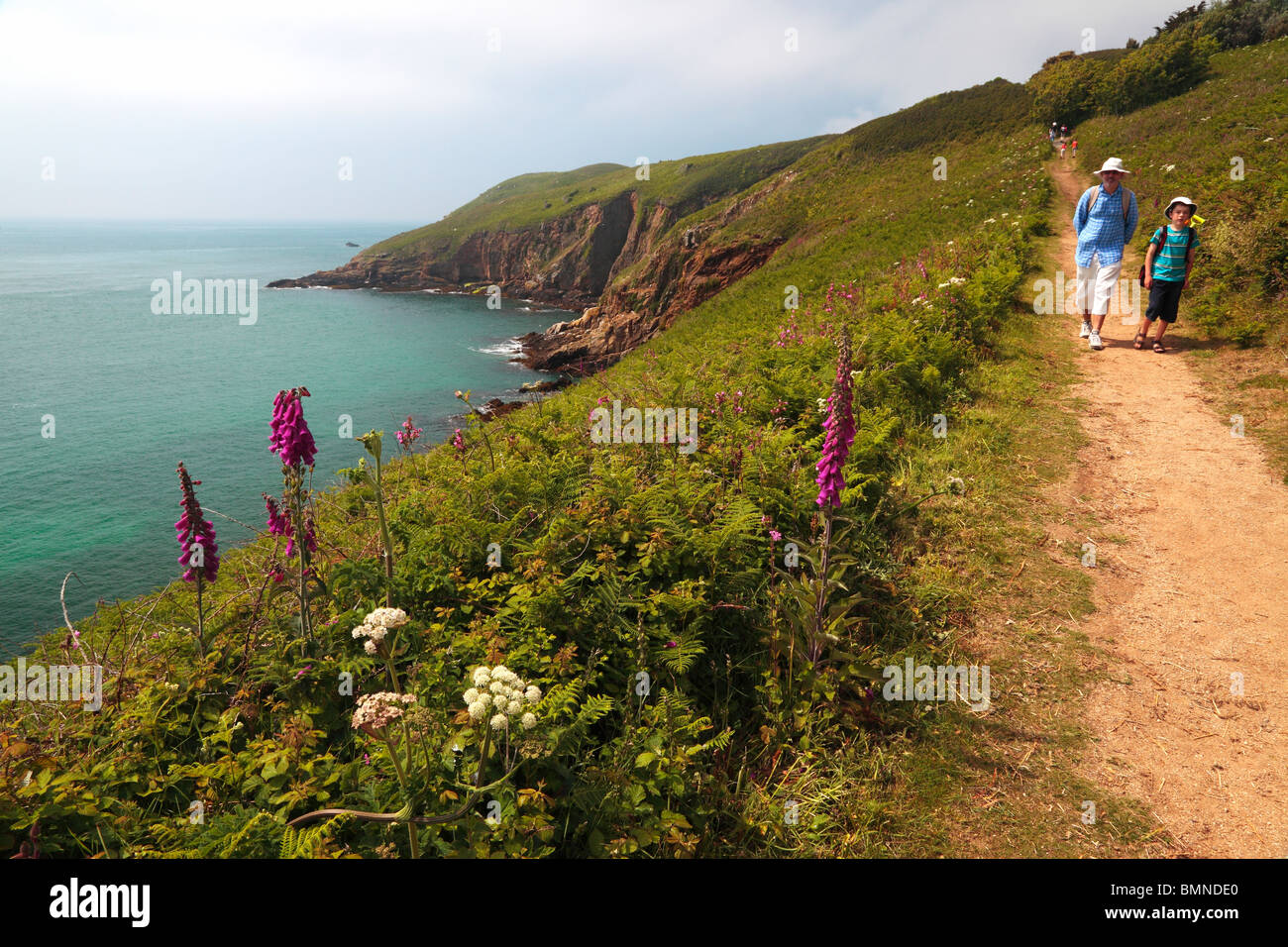 Fuß entlang der Küstenweg von Herm - kleinste der Kanalinseln in der Vogtei Guernsey, England Stockfoto