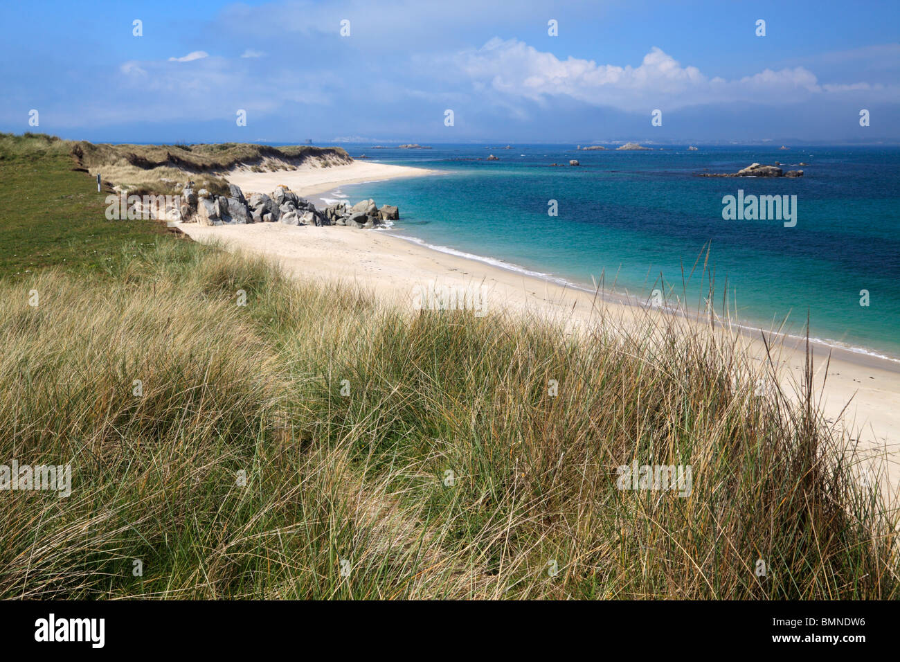 Blick entlang der Küstenweg von Herm - kleinste der Kanalinseln Stockfoto