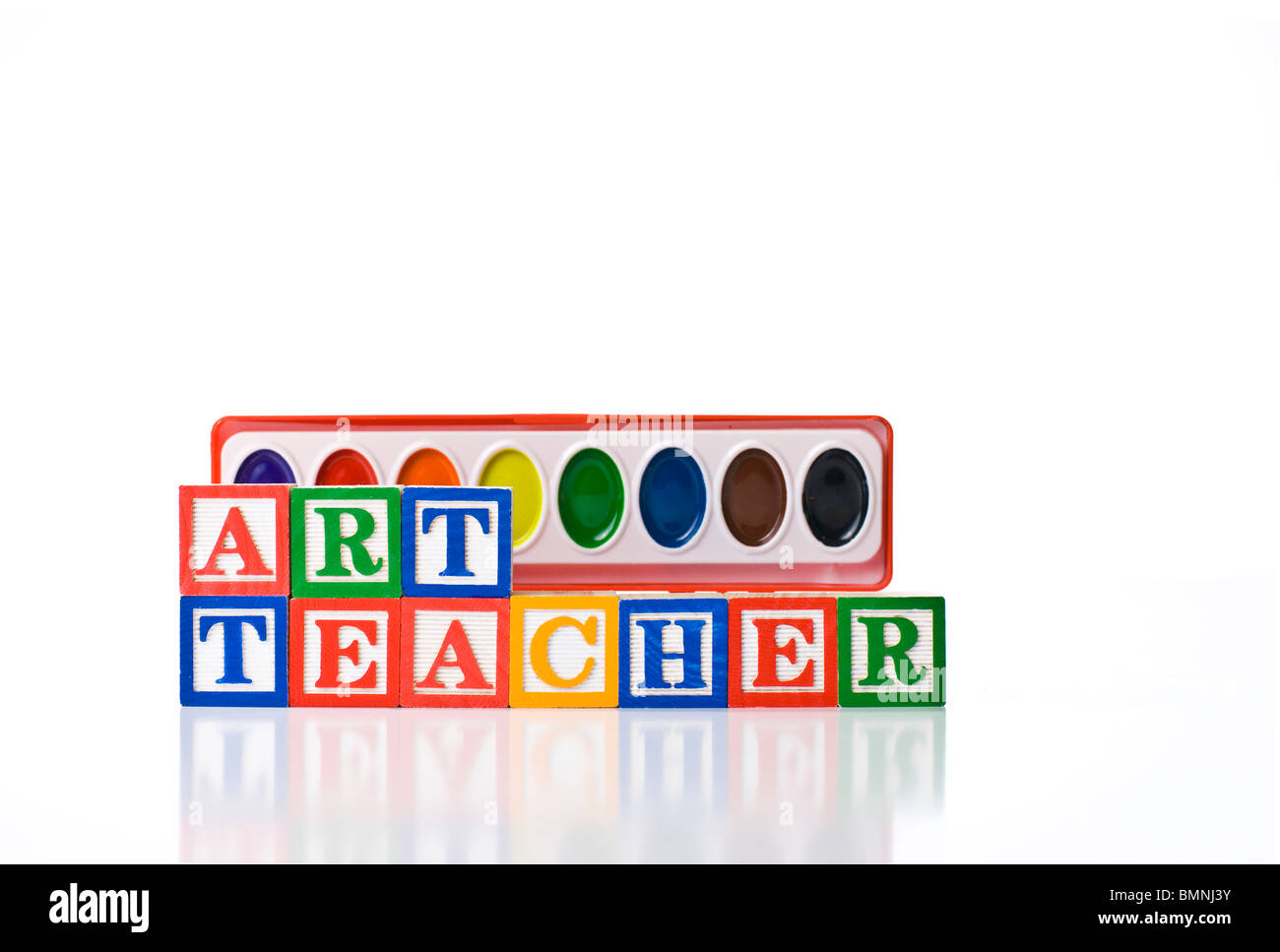 Bunte Kinder-Blöcke Rechtschreibung ART TEACHER mit bunten Farben Stockfoto