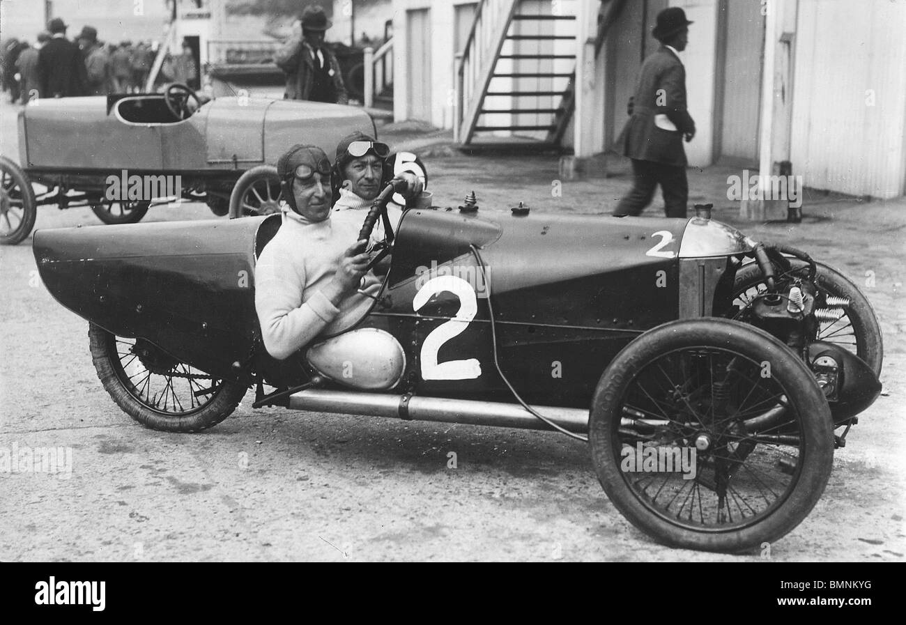 E.B.Ware in 3-Wheeler Morgan in Brooklands 1924 Stockfoto