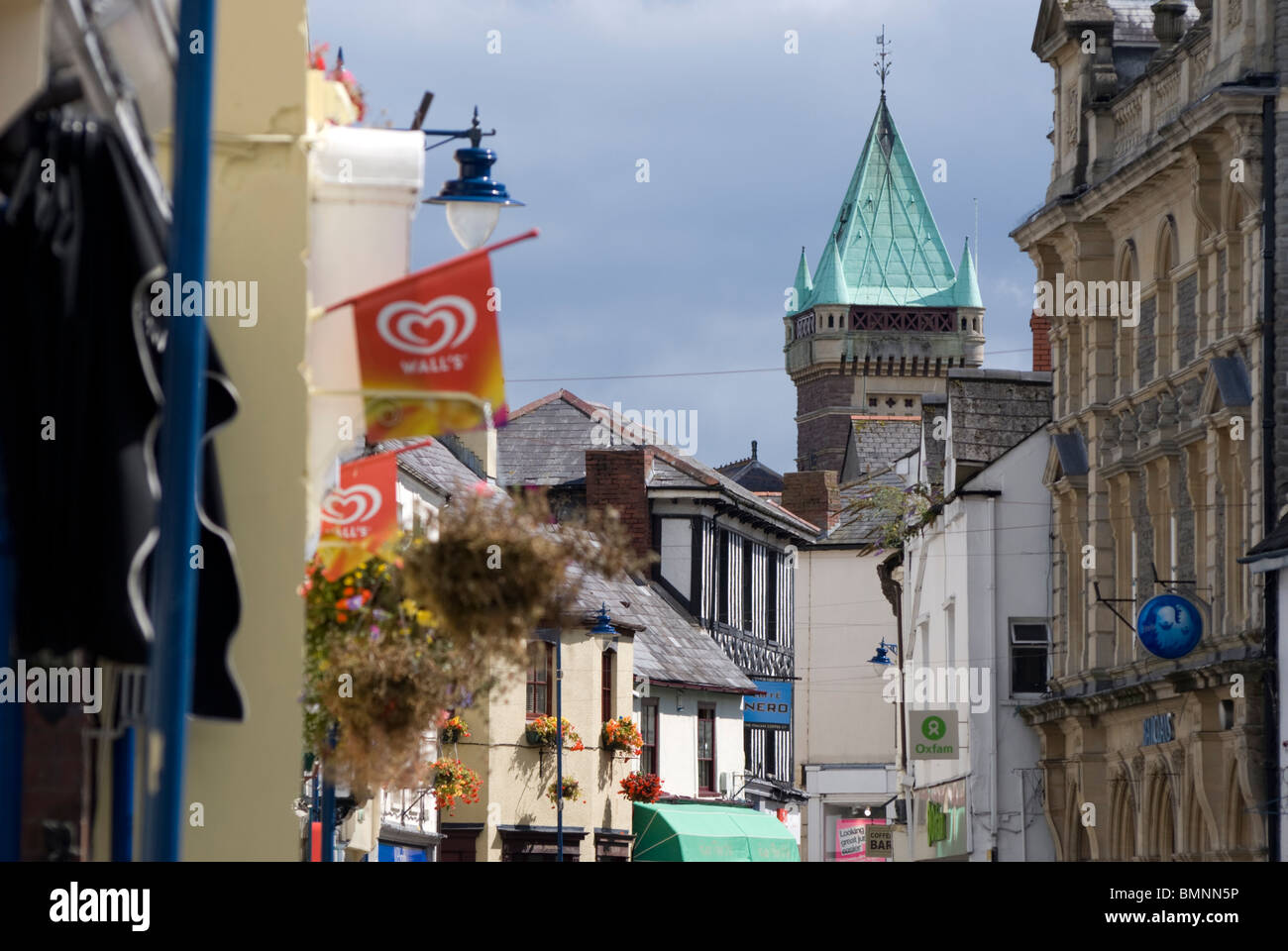 Europa, Großbritannien, Wales, Powys, Abergavenny High Street Stockfoto