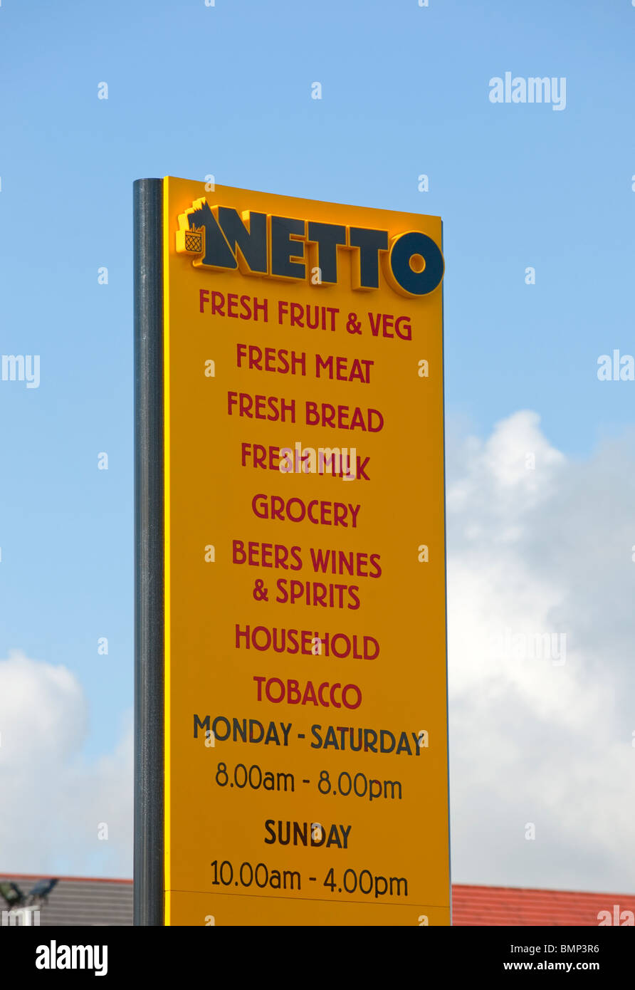 Netto Supermarkt Zeichen von Asda Fusion gekauft Stockfoto