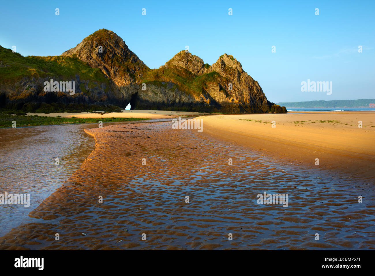 Drei Klippen Bucht, Halbinsel Gower, Südwest-Wales, Dämmerung. Stockfoto