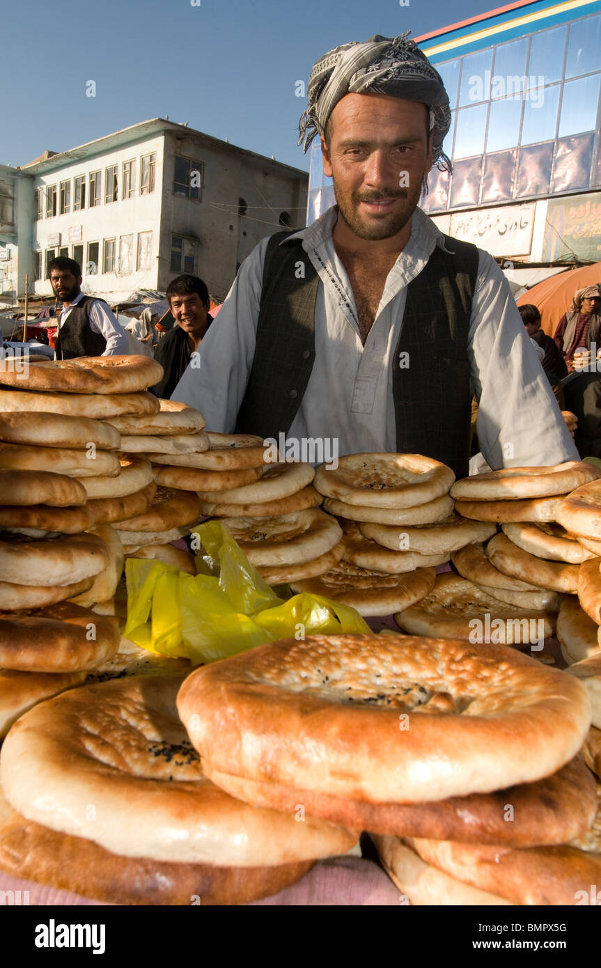 Der Provinz Balkh Afghanistan. Mazar-Markt - Brot verkauft. Stockfoto