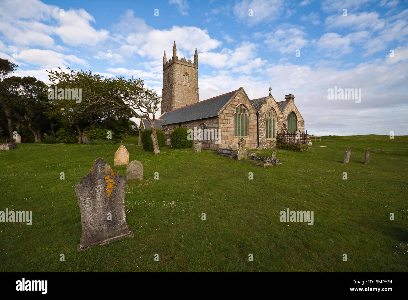 Kirche St Uny an einem Frühlingstag Stockfoto