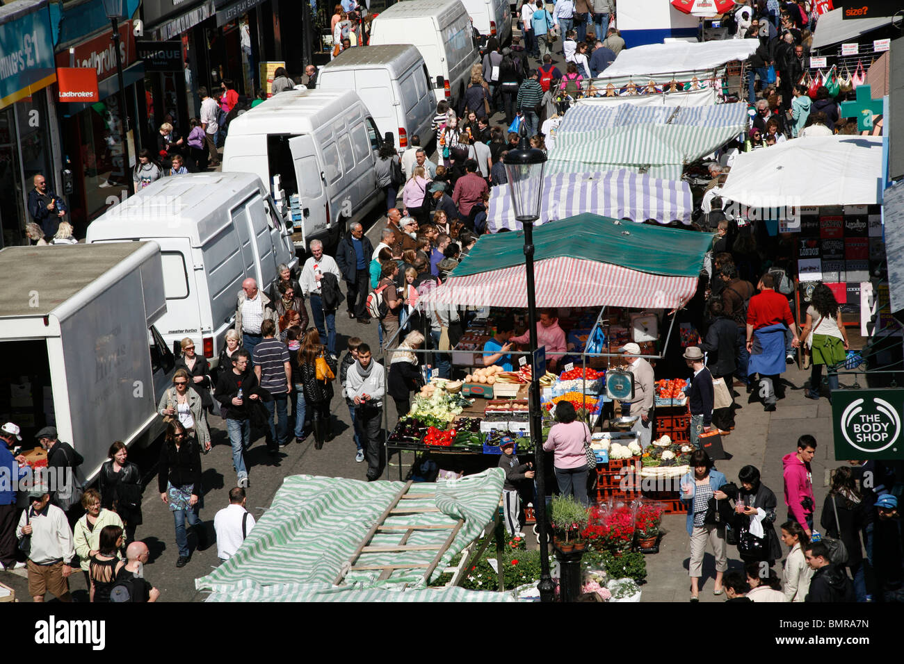 Portobello Road Market (Obst & Gemüse) auf der Portobello Road, Notting Hill, London, UK Stockfoto