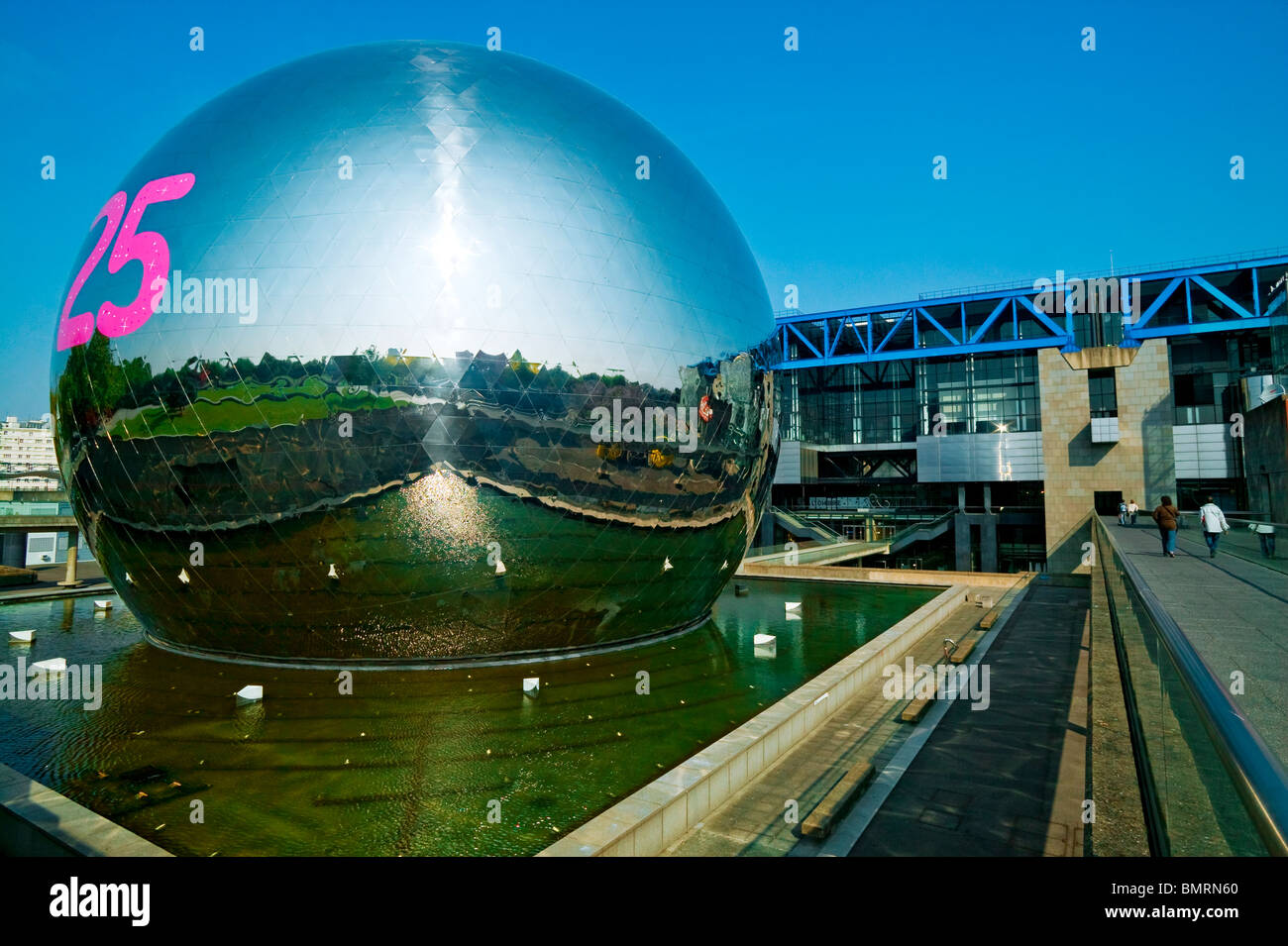 STADT DER WISSENSCHAFT UND INDUSTRIE, GEODE, PARIS, FRANKREICH Stockfoto