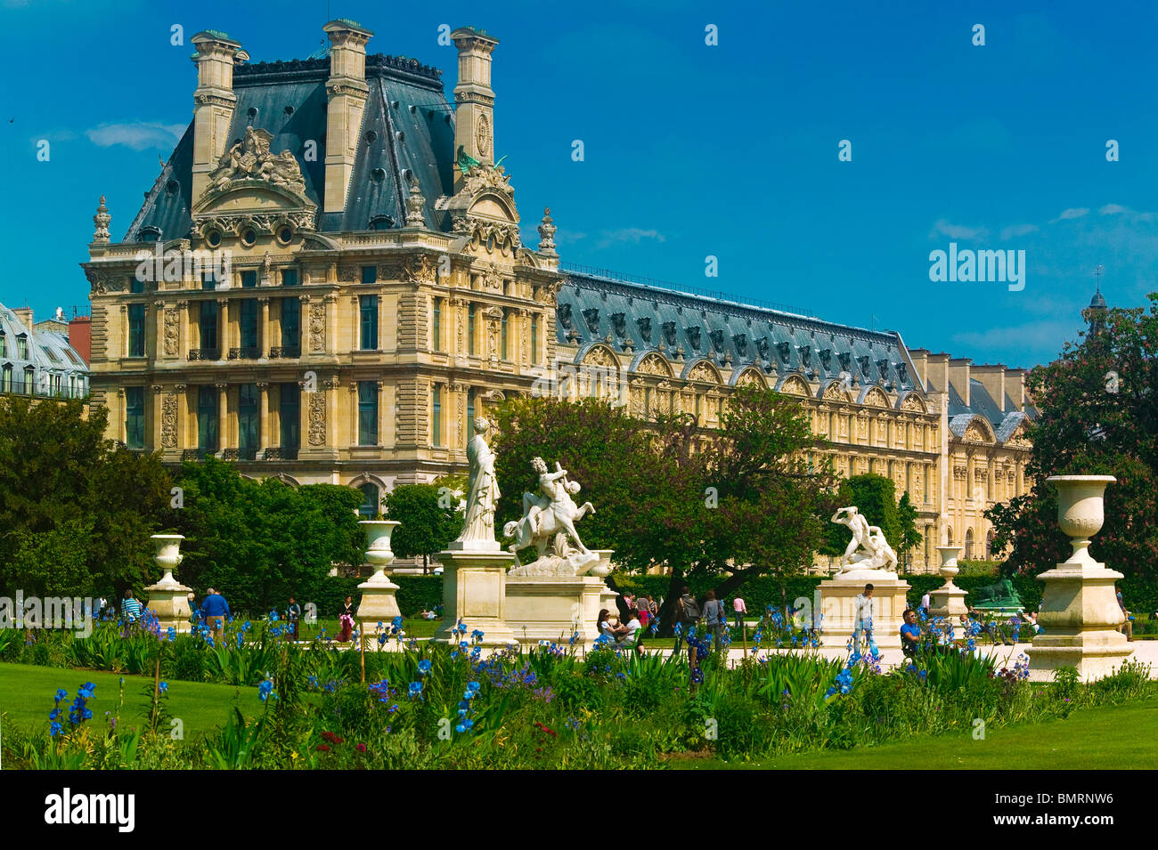 LOUVRE VOM JARDIN DES TUILERIES, PARIS, FRANKREICH Stockfoto
