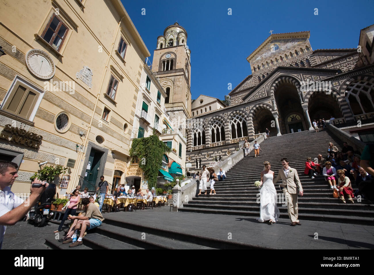 Eine Hochzeit in Il Duomo (Kathedrale) Amalfi, Italien Stockfoto