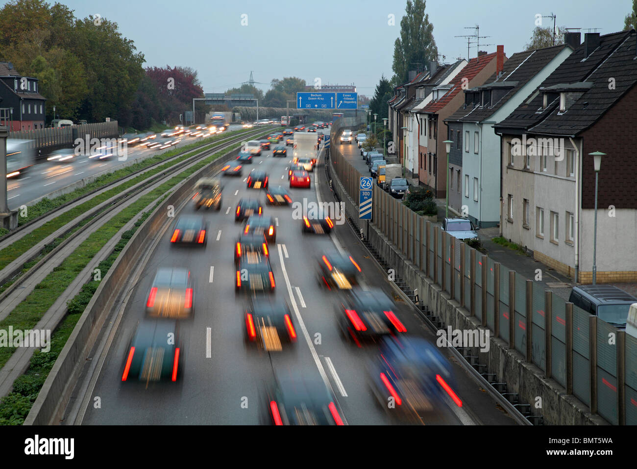 Rush Hour auf der Autobahn A40, Essen, Deutschland Stockfoto