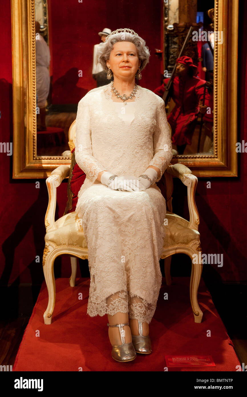 Königin Elisabeth II., GREVIN MUSEUM, PARIS, Frankreich Stockfoto