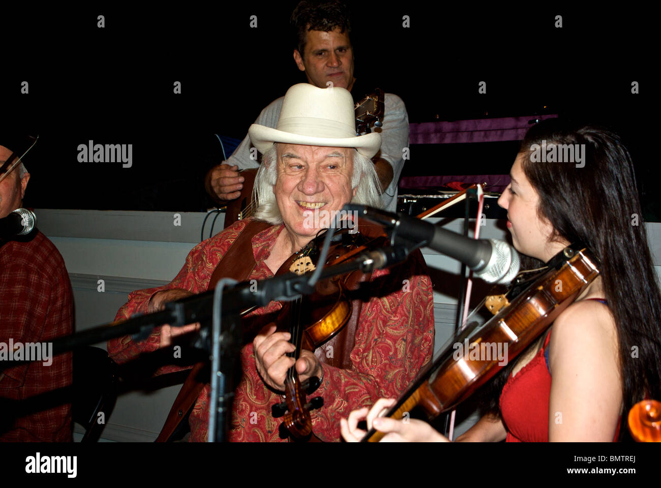 Jam-Session mit Cajun Musik Fiddler Hadley Castille im Delta Grand Theater in Opelousas LA Geige Stockfoto