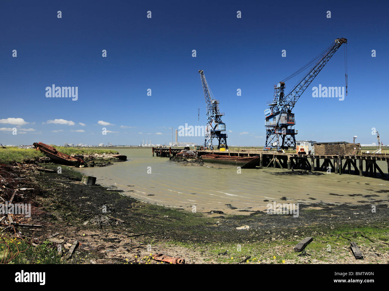 Stillgelegten Industrieareal im Kohle-Waschanlagen Wharf, Sheppey. Stockfoto