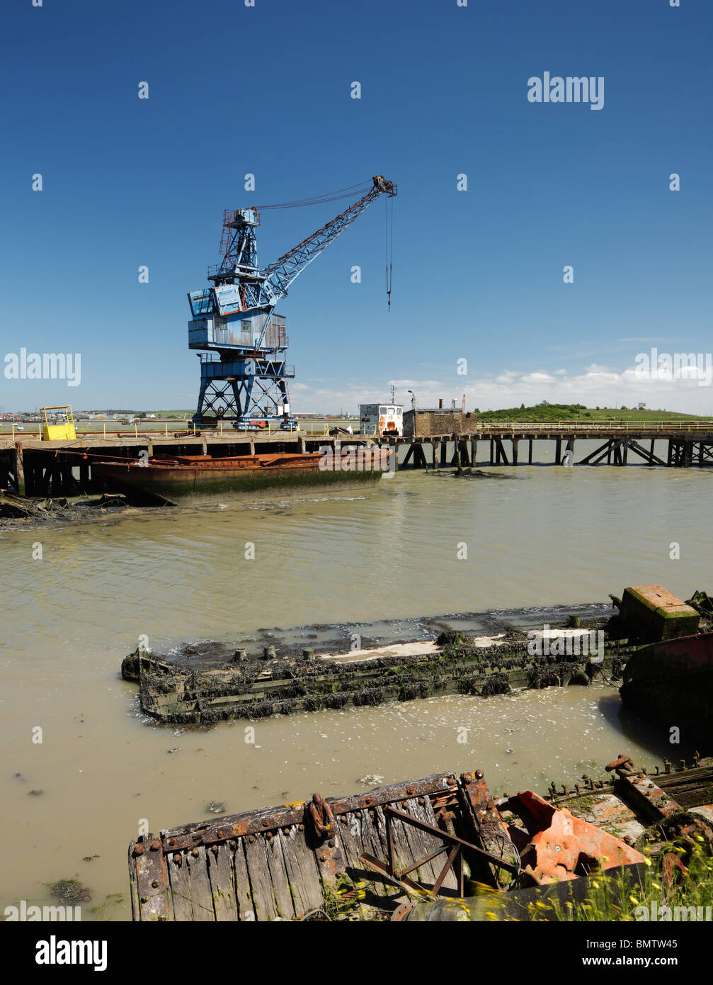 Stillgelegten Industrieareal im Kohle-Waschanlagen Wharf, Sheppey. Stockfoto