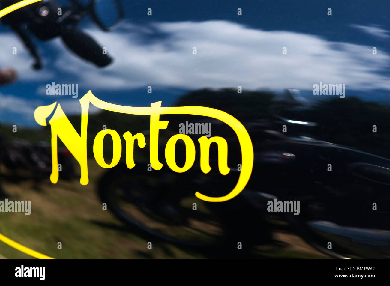Norton Commanndo Benzintank abstrakt, Klassische britische Motorrad Stockfoto