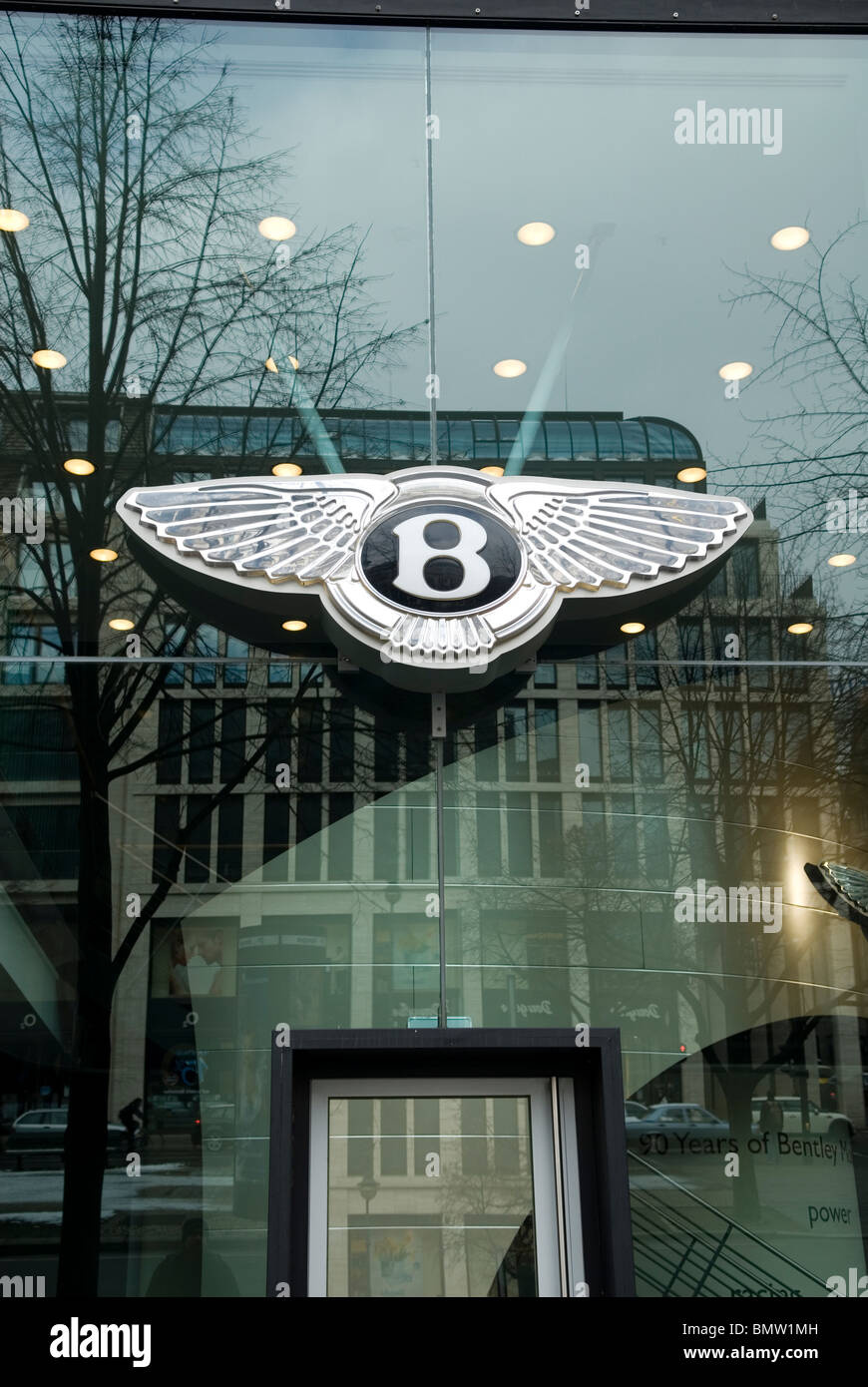 Bentley Händler Showroom Zeichen Berlin Deutschland Stockfoto