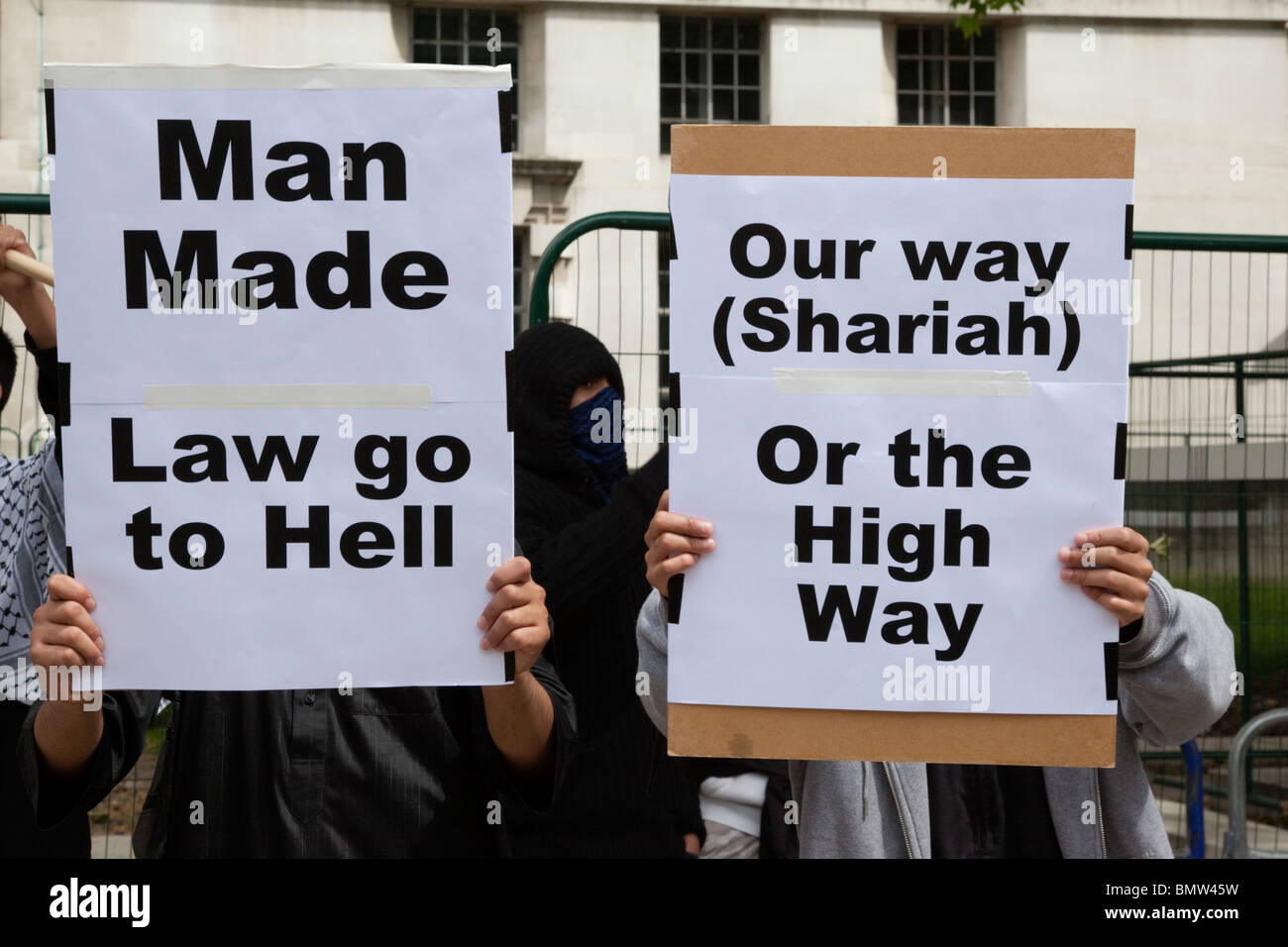 Pro Scharia Demonstration vor Downing Street, London, UK, 20. Juni 2010 Stockfoto