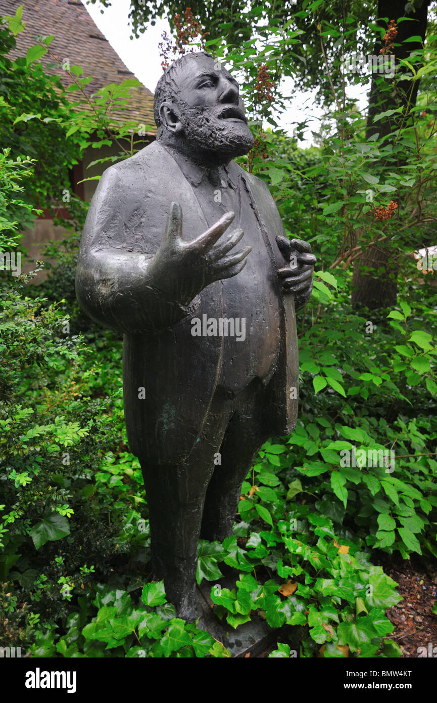 Statue von Dr. Rudolf Riggenbach in Basel, Schweiz, Schweizer