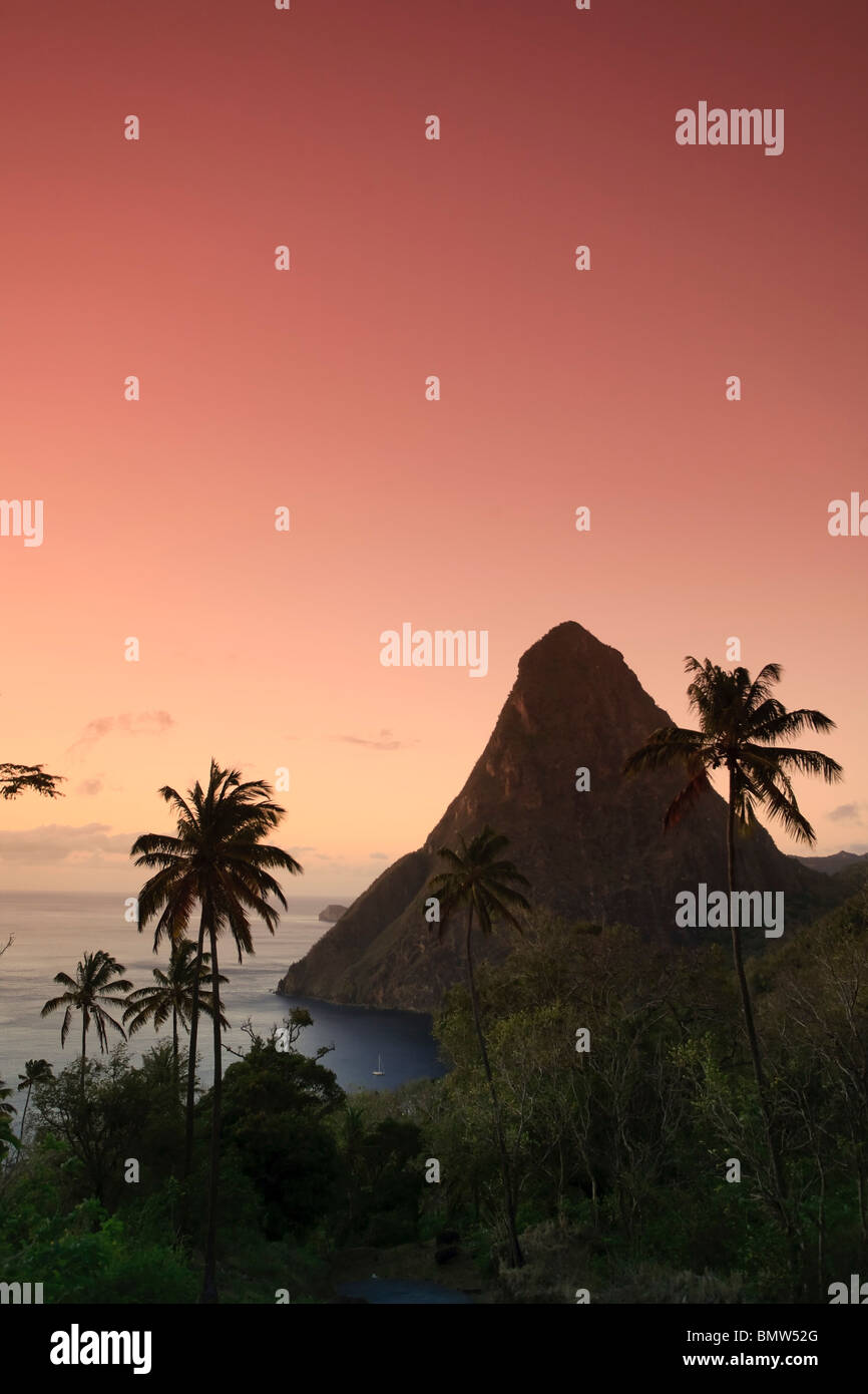 (UNESCO Weltkulturerbe), Petit Piton, St. Lucia, Karibik und Anse des