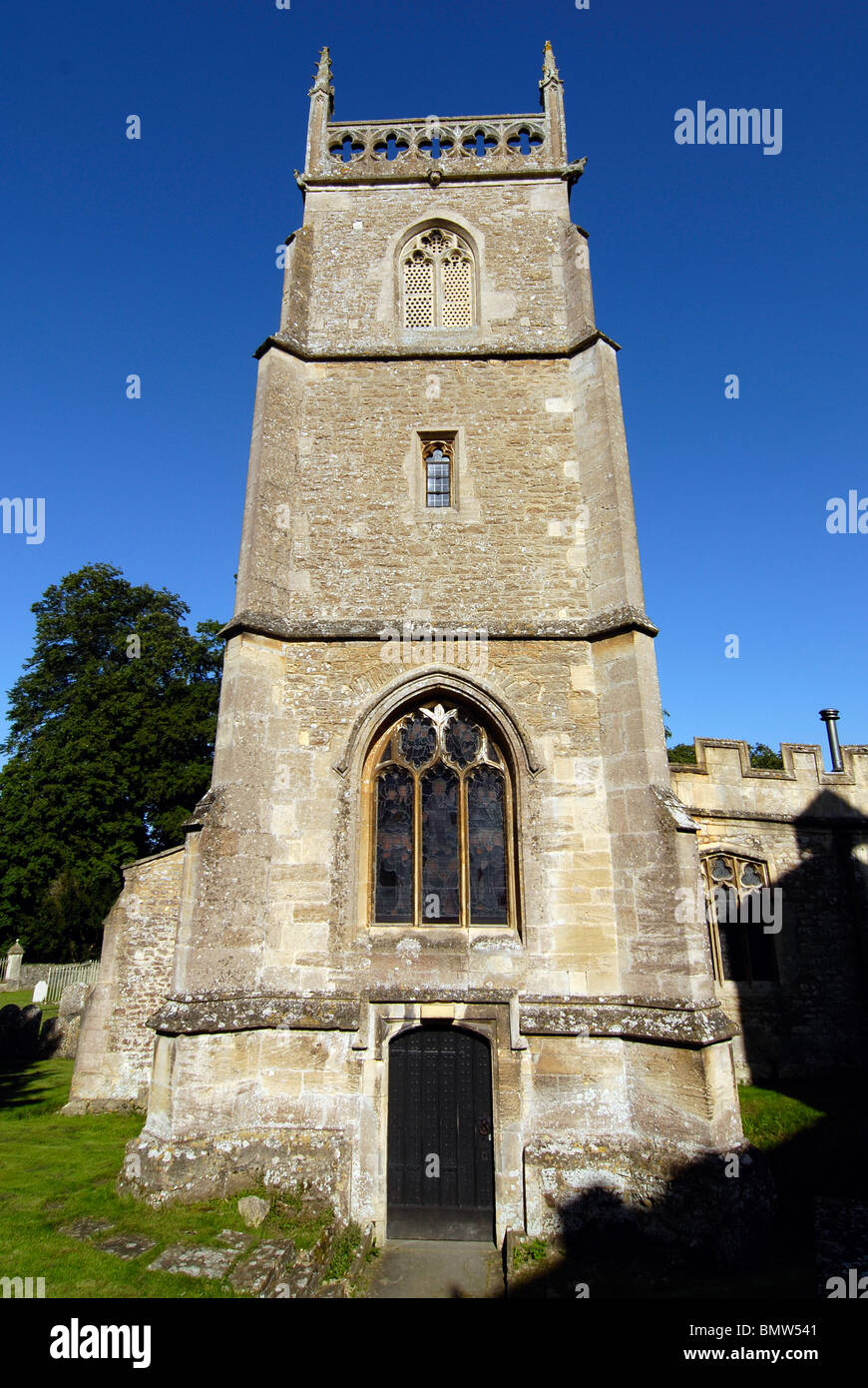 Str. Marys Kirche, Lydiard Tregoze, Swindon an einem sonnigen Tag. Stockfoto