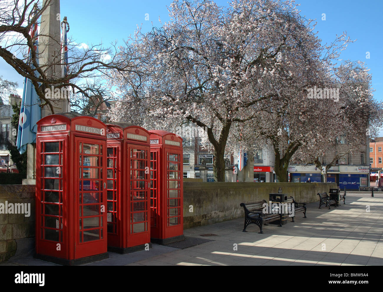 rote Telefonzellen, Stadtzentrum, Northampton, England, UK Stockfoto