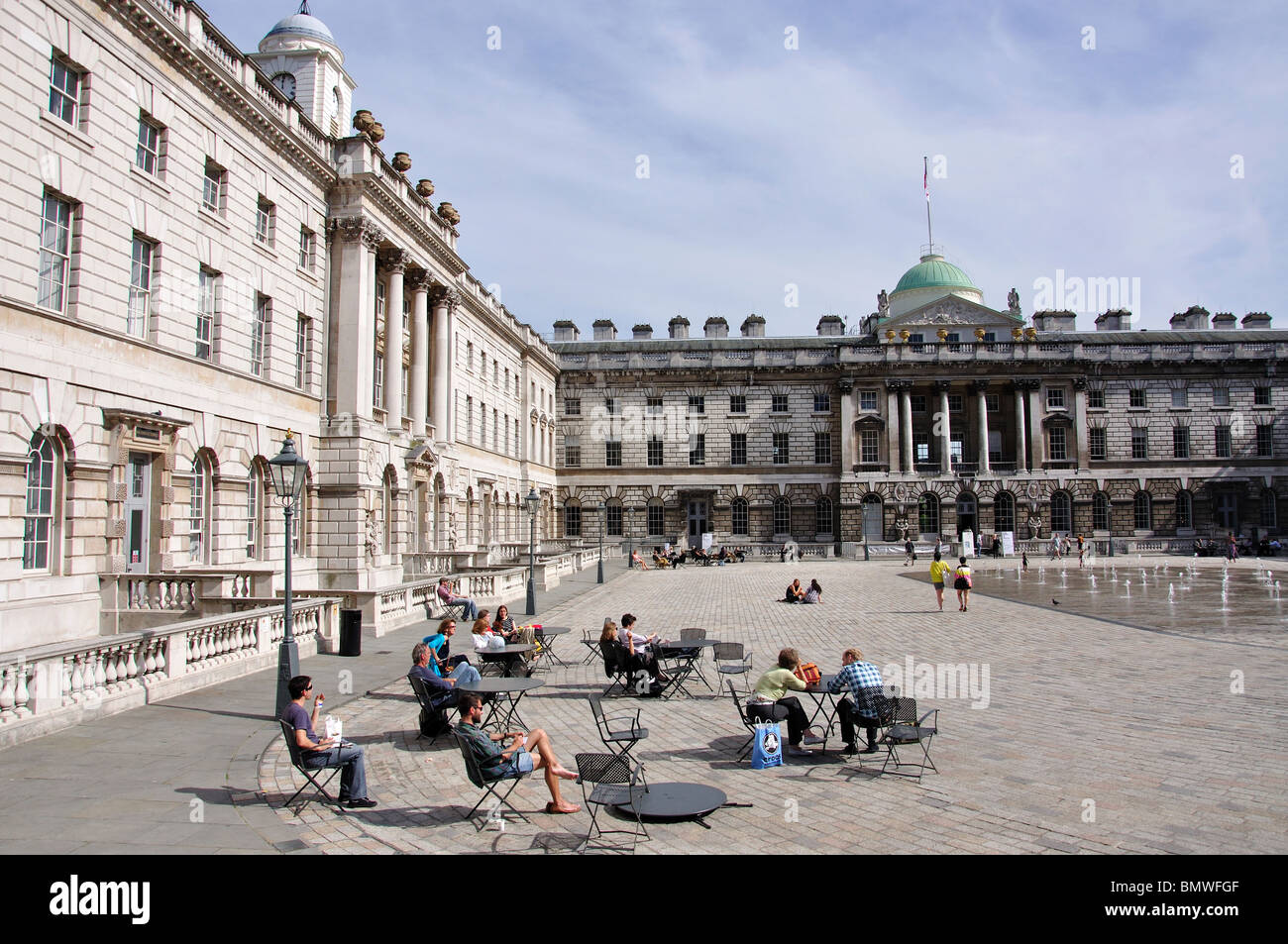 Innenhof, Somerset House, The Strand, City of Westminster, London, England, Vereinigtes Königreich Stockfoto