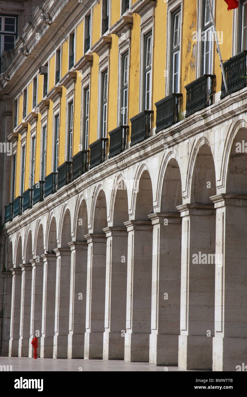 Detail der Bögen im Praça Comércio, Lissabon, Portugal Stockfoto