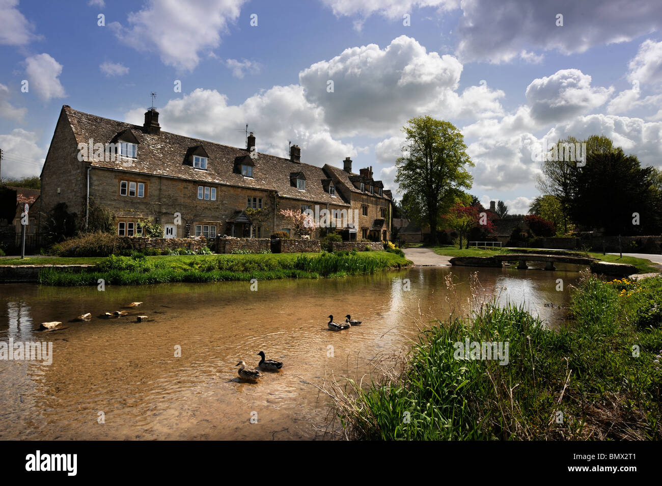 Die Cotswold Dorf von Lower Slaughter, Gloucestershire UK Stockfoto