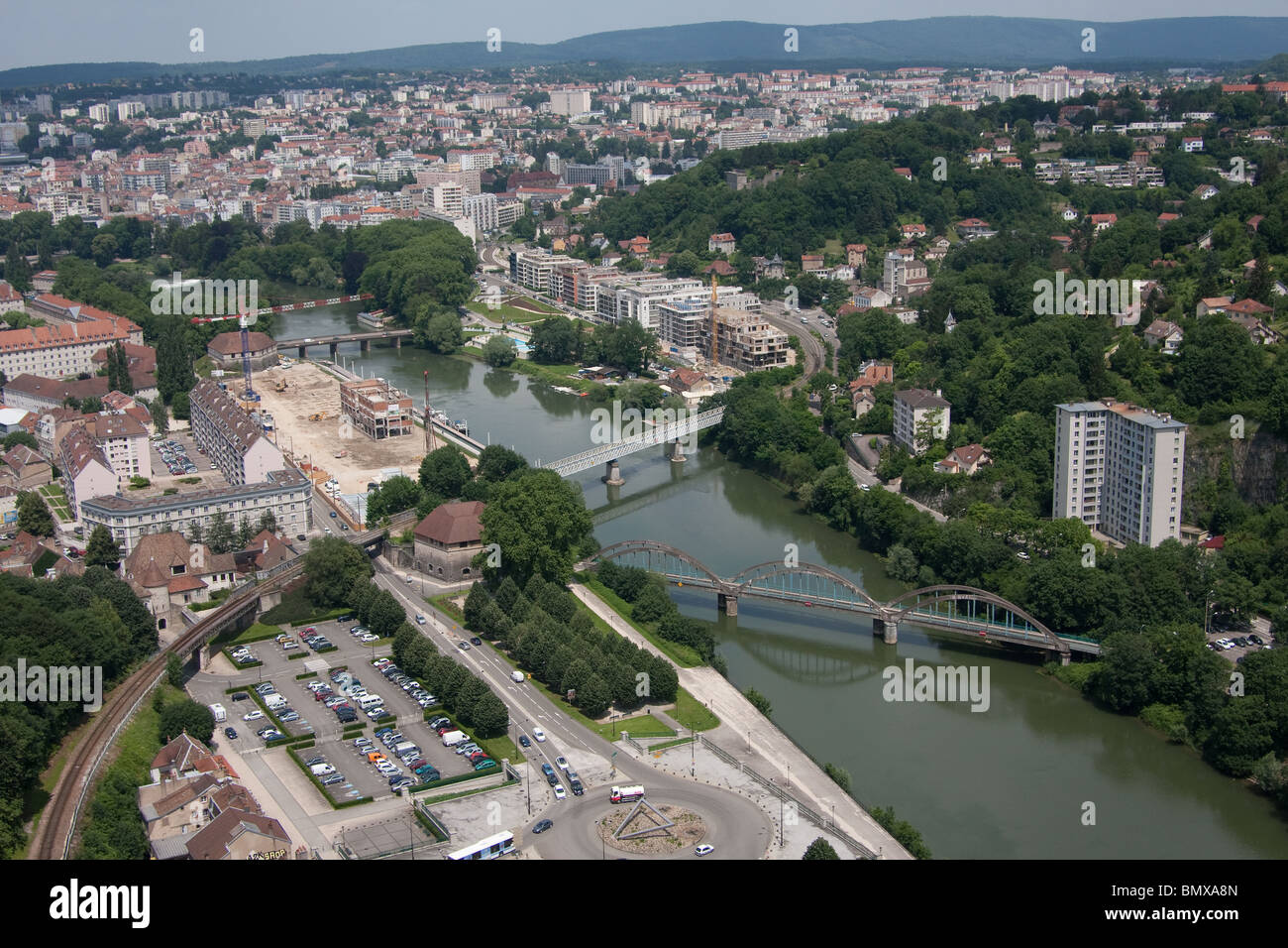 Luftbild Stadtbild Fluss Doubs Waldstadt Stockfoto