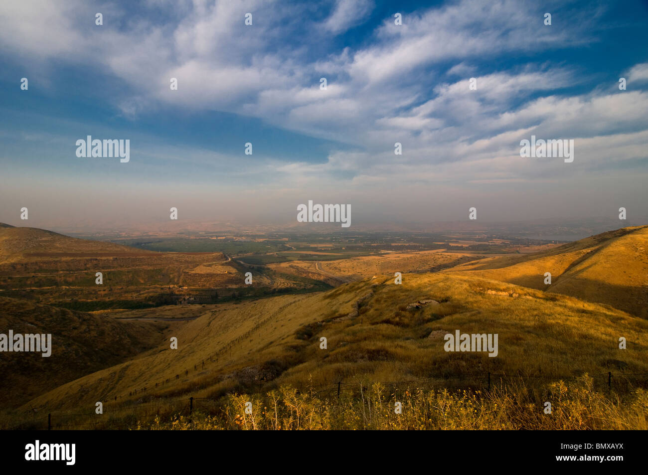 Blick auf das Jordantal aus den Südhängen der Golanhöhen im Norden Israels Stockfoto