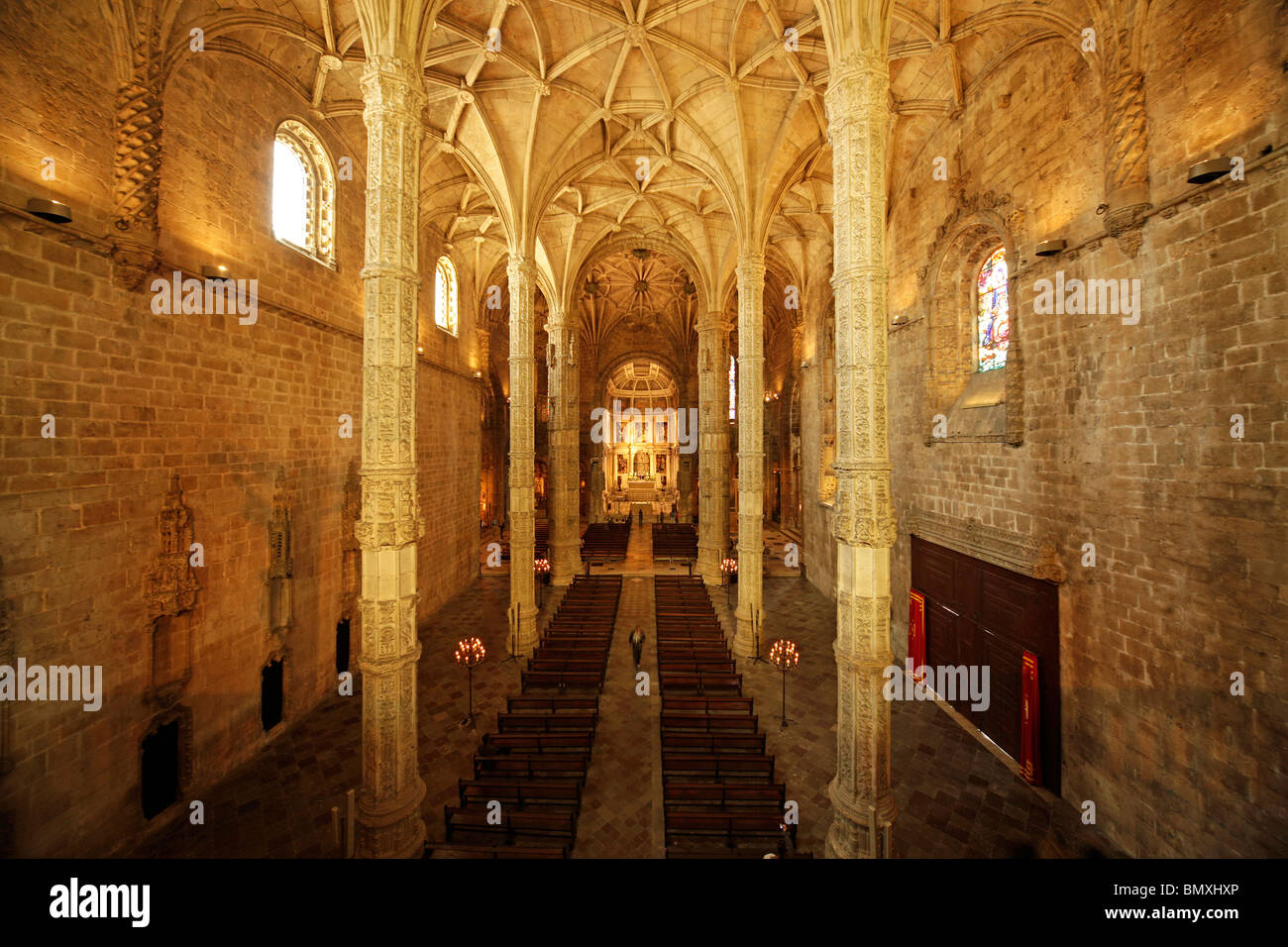 Altarraum der Kirche Santa Maria Jeronimos Kloster Mosteiro DOS Jerominos in Belem, Lissabon, Portugal, Europa Stockfoto