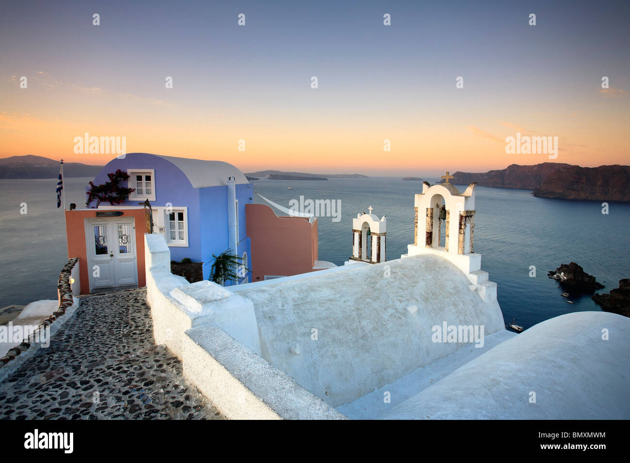 Griechenland, Kykladen, Santorini, Oia Stadt und Santorini Caldera Stockfoto