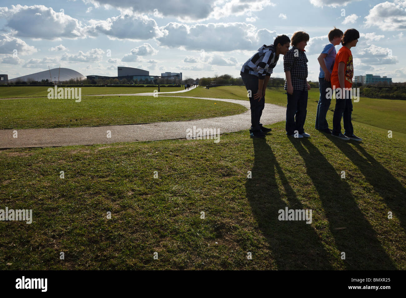 Jugendliche in Campbell Park, Milton Keynes, Buckinghamshire. Stockfoto