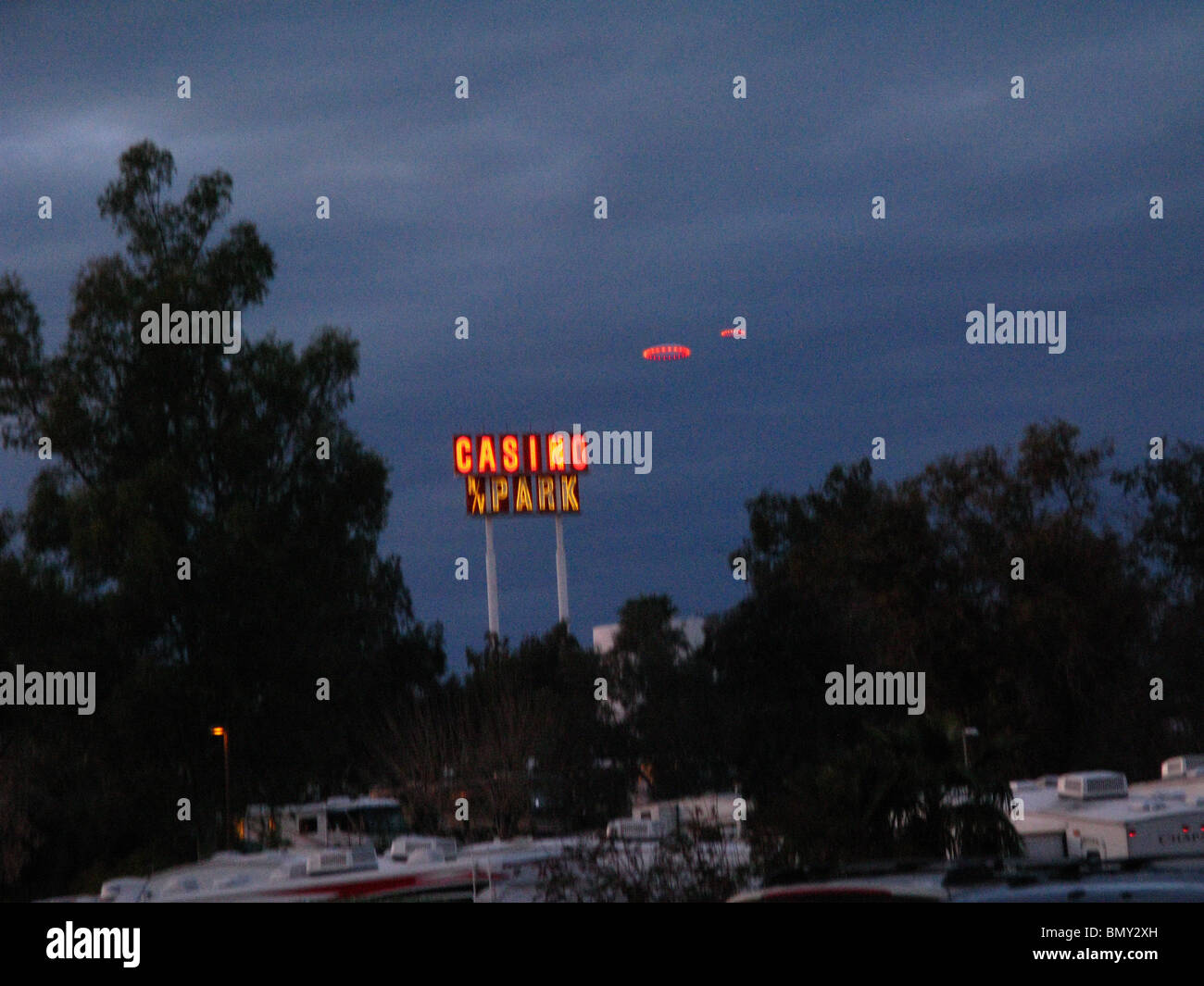 UFO-Sichtung über casino Stockfoto