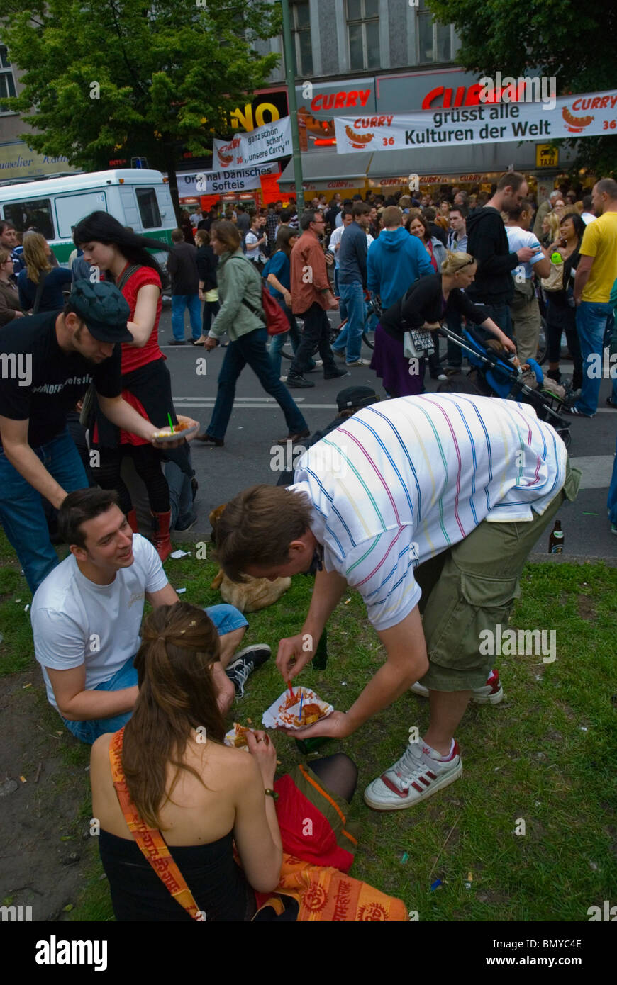Karneval der Kulturen (Karneval der Kulturen) Straßenfest Kreuzberg Berlin Deutschland Eurore Stockfoto