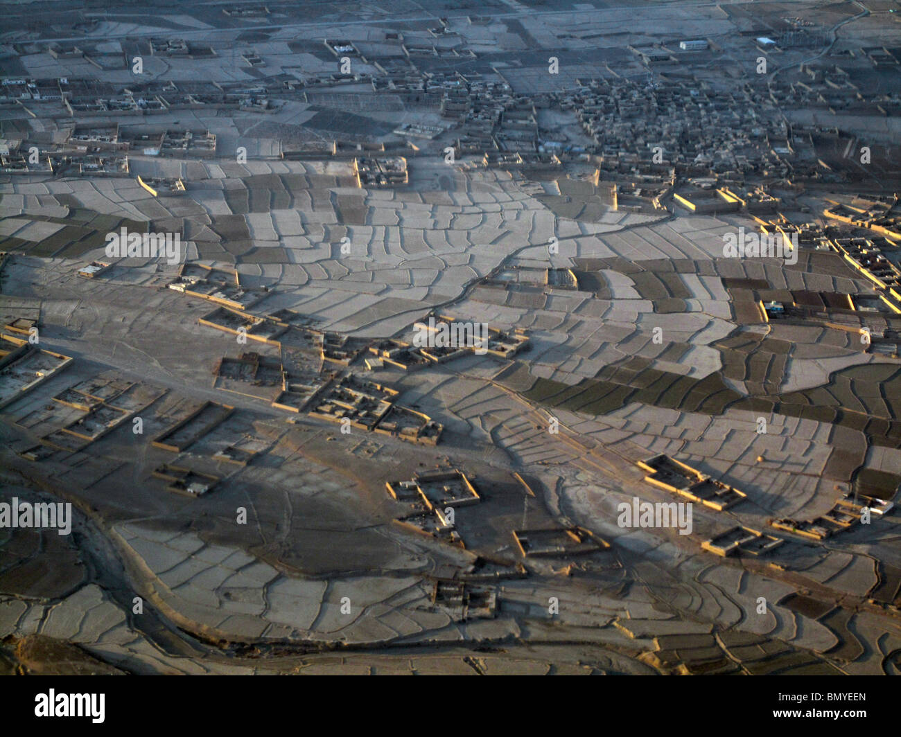Blick aus einem Flugzeug auf Afghanistan Stockfoto