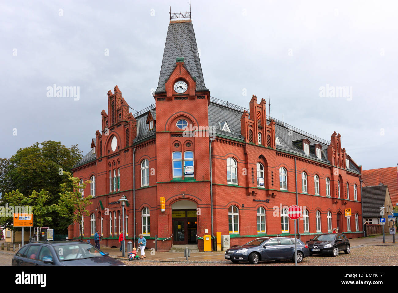 Wichtigste Mail und Post im Zentrum von Bergen, Rügen, Deutschland Stockfoto