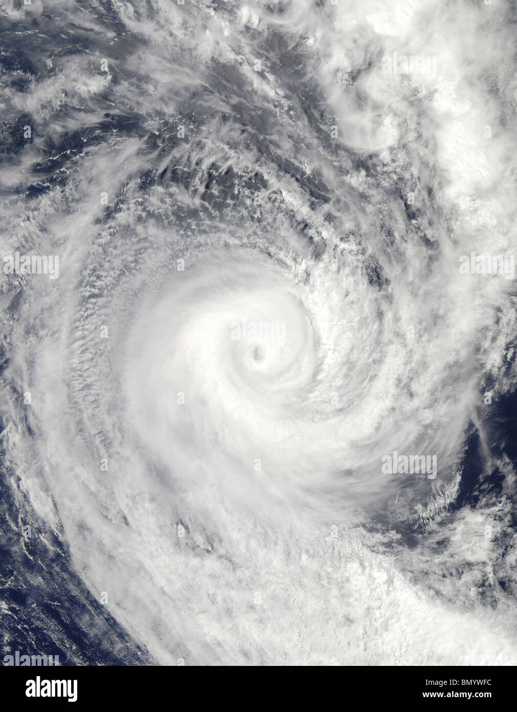 4. Februar 2010 - tropischer Wirbelsturm Oli vor der Küste von Tahiti. Stockfoto