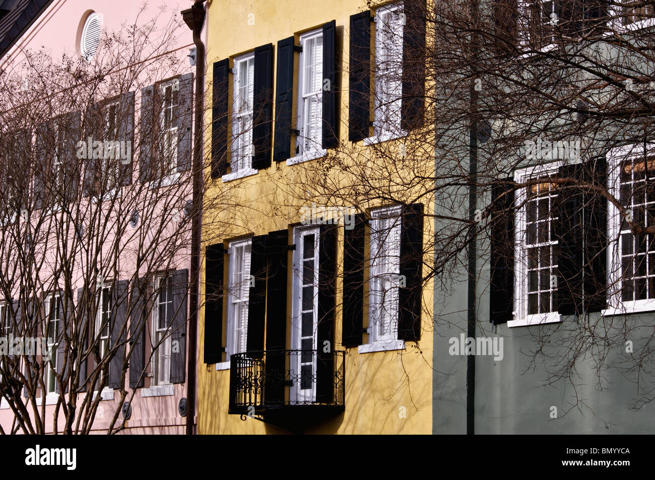 Häuser an der East Bay Street bekannt als Rainbow Row in Charleston, South Carolina Stockfoto