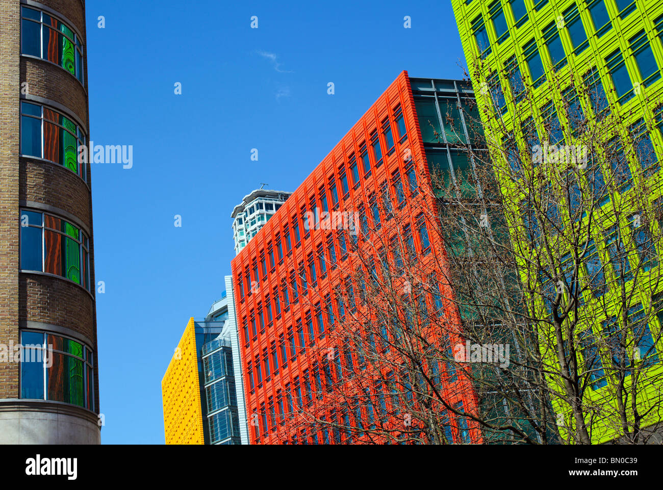 Zentrale St Giles Gebäude in London England Großbritannien von Architekt Renzo Piano Stockfoto