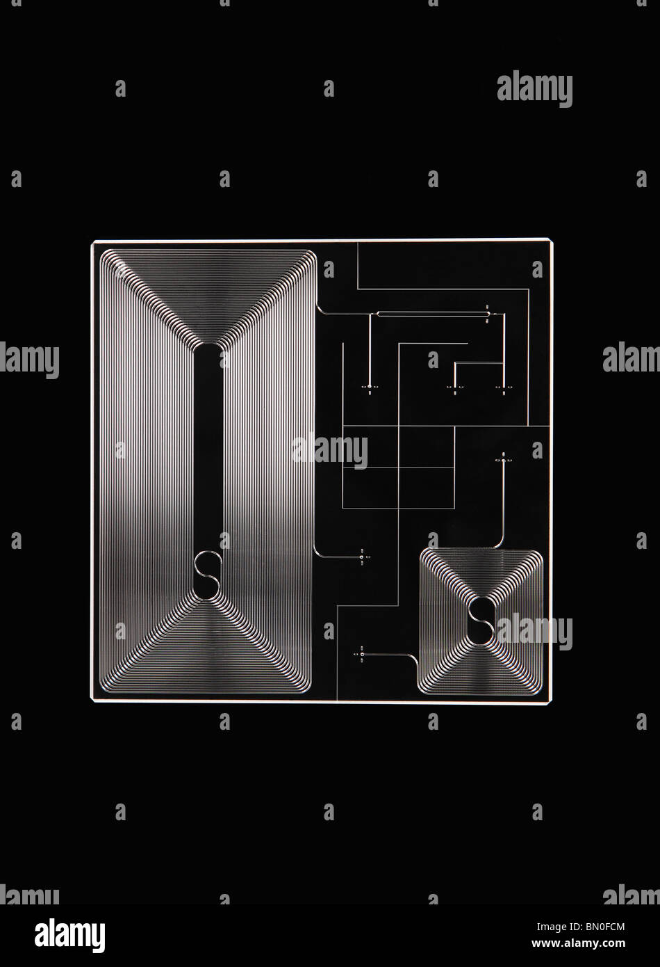Mikrofluidische geätztem Glas Vermischers Chip für das Mischen Mutiple Fluidströme von Flüssigkeiten in Mikro- und Nano Technologie-Anwendungen Stockfoto
